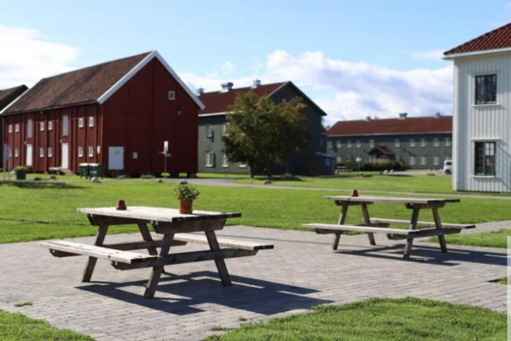 Ferienwohnung Comfy Studio Near Airport Garder Exterior foto